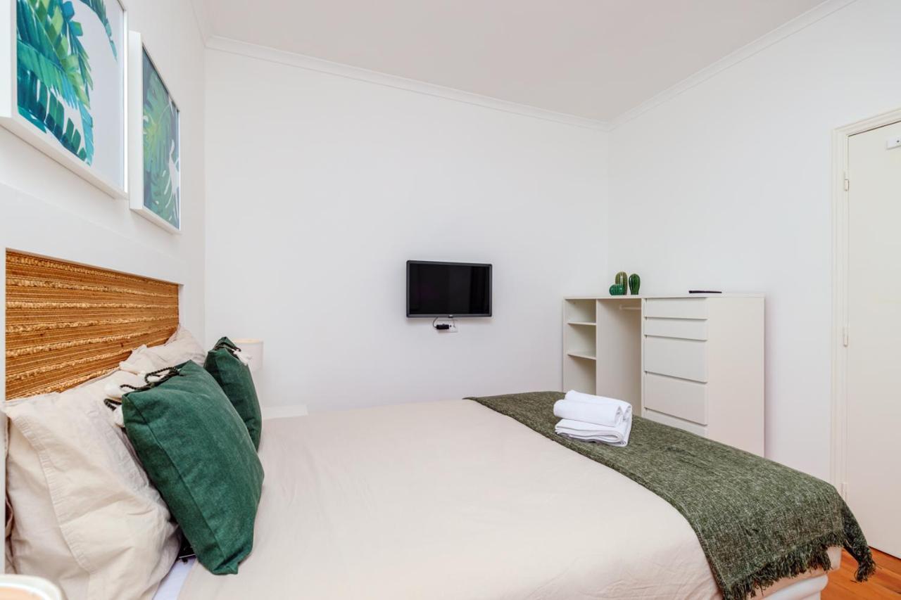 Guest Inn 3 Boutique Guest House ลิสบอน ภายนอก รูปภาพ