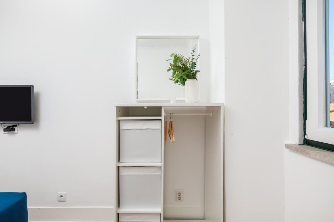 Guest Inn 3 Boutique Guest House ลิสบอน ภายนอก รูปภาพ